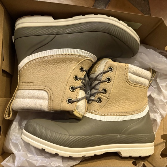 Women’s Original Duck Lace Muck Boots - Picture 1 of 8